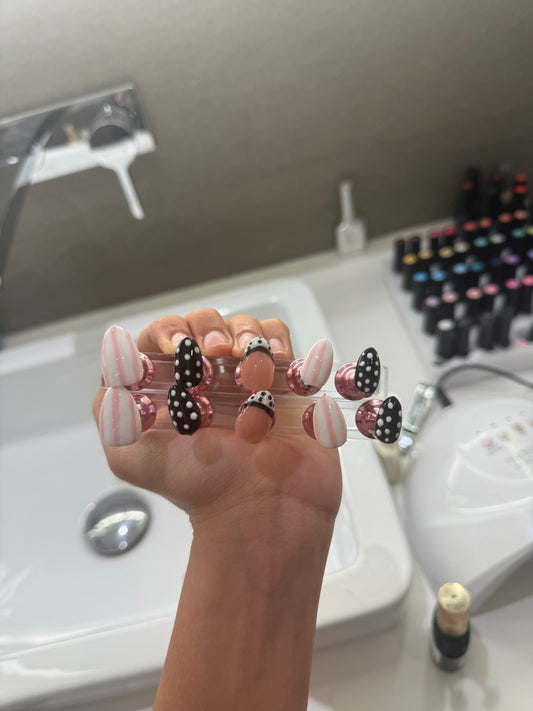 Polkadot nails Nails by M